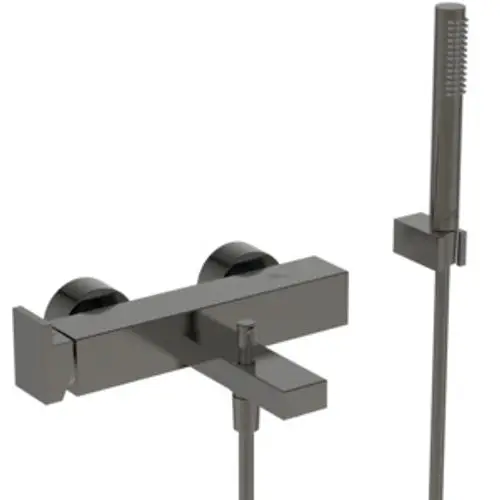 Wandmontierte Badarmatur in mattem Grau von Ideal Standard mit zwei Bedienknöpfen und einem Handbrauseauslauf. Design in rechteckiger Form.